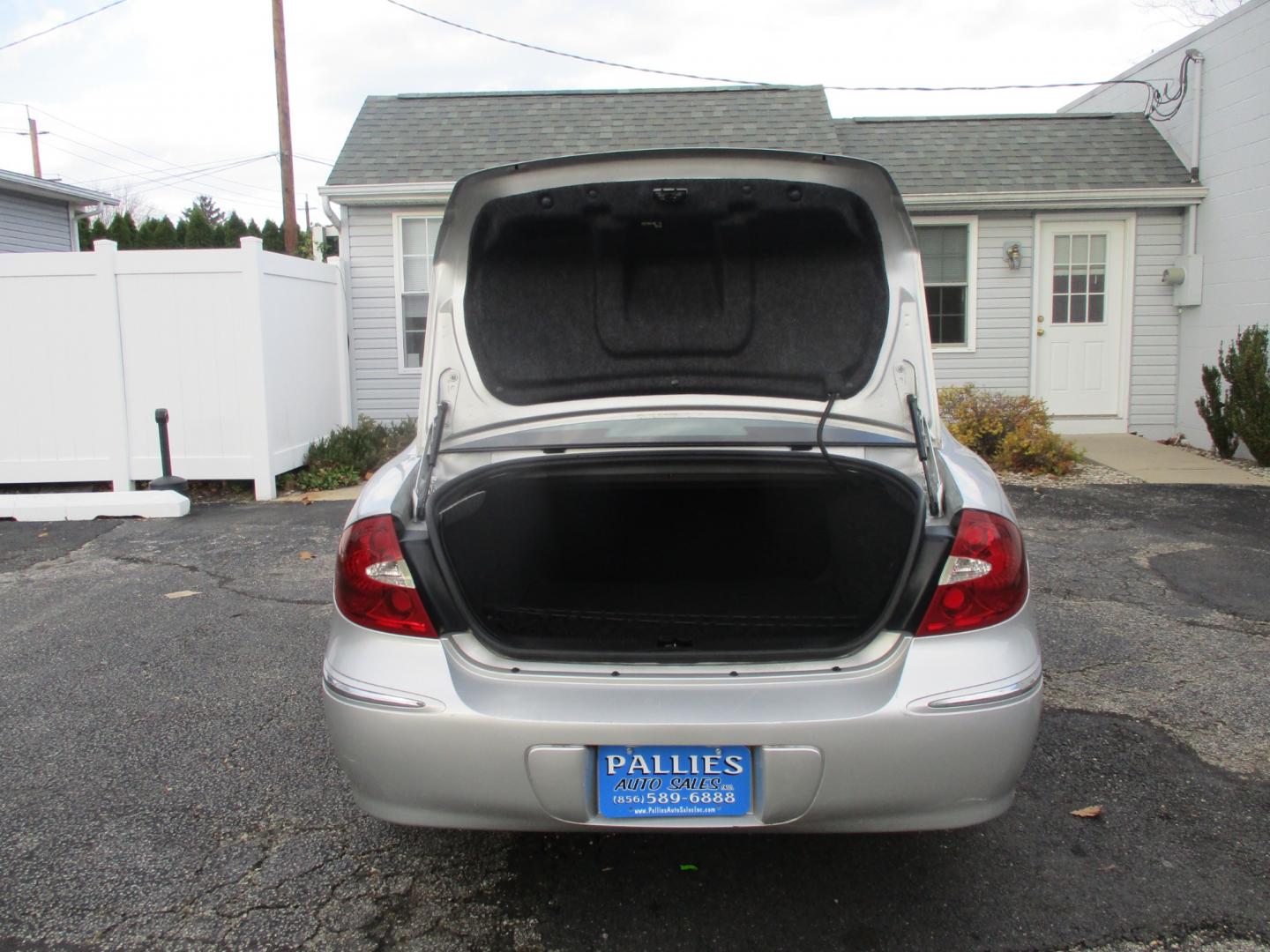 2005 SILVER Buick LaCrosse (2G4WD532251) , AUTOMATIC transmission, located at 540a Delsea Drive, Sewell, NJ, 08080, (856) 589-6888, 39.752560, -75.111206 - Photo#26